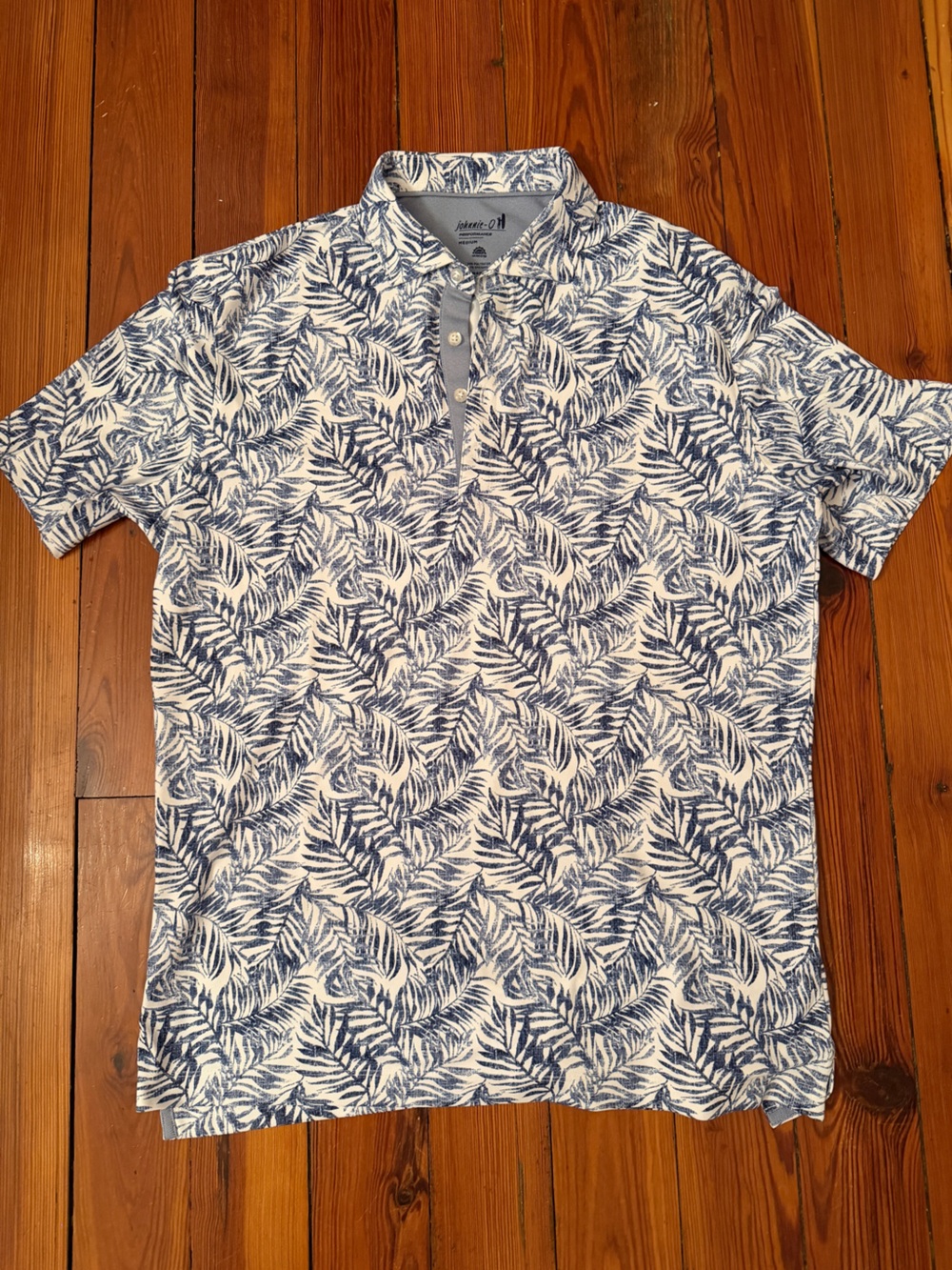 Johnnie-O men’s Blue Leaf-Print Short Sleeve Top